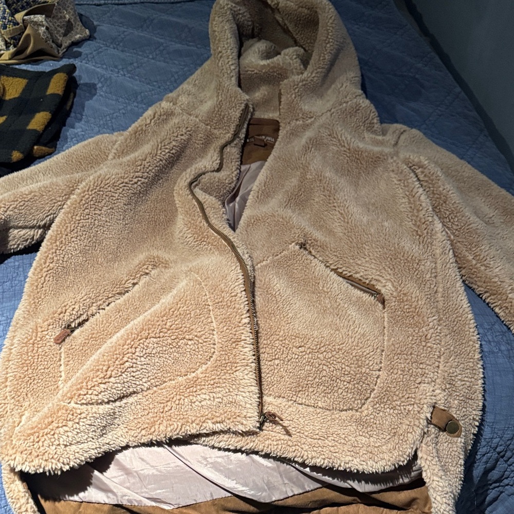 Koolaburra Tan Sherpa Jacket